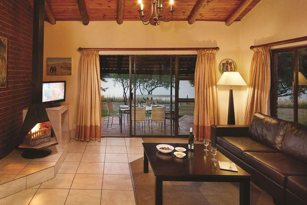 Hotel First Group Qwantani Harrismith Camera foto