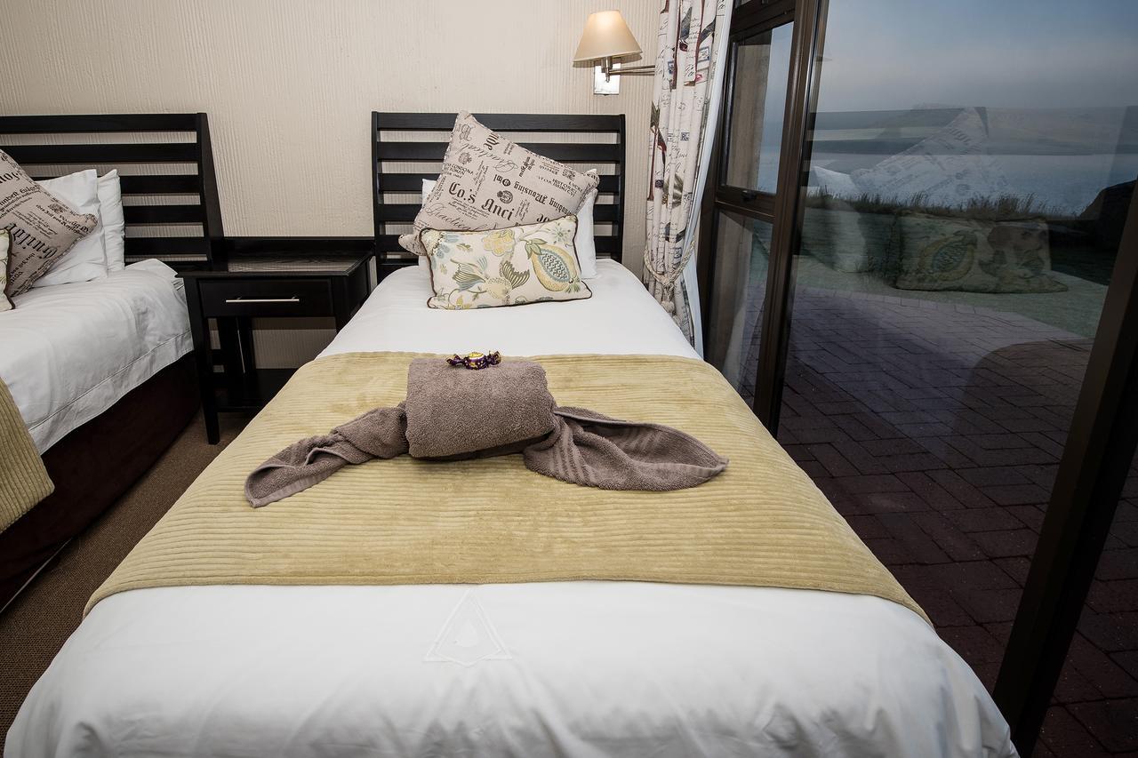 Hotel First Group Qwantani Harrismith Esterno foto