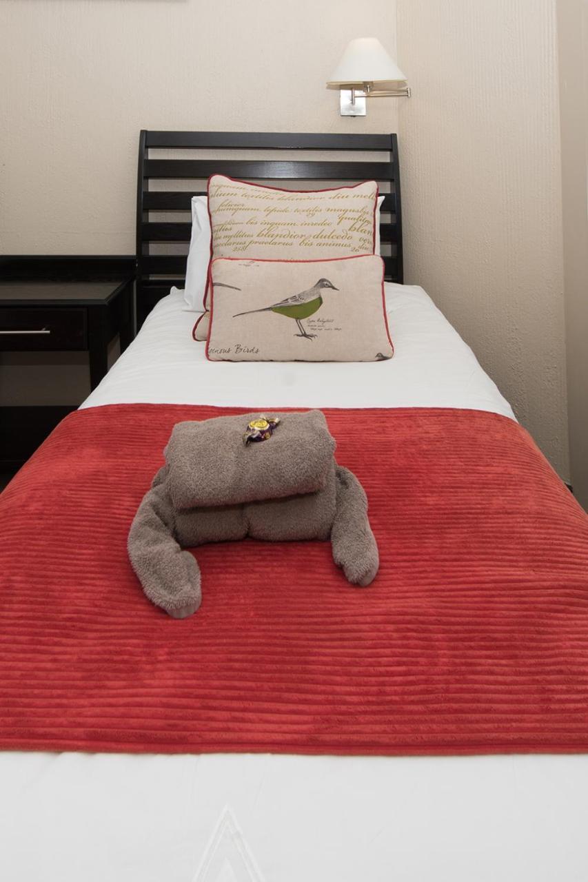 Hotel First Group Qwantani Harrismith Esterno foto